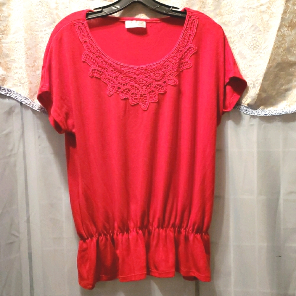 NWOT JILLIAN NICOLE  RED SHRT SLV. TOP SZ PL